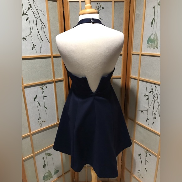 🆕 Halston Heritage Sleeveless V-Neck       A-Line Navy Halter size  2 NWT - Picture 3 of 7